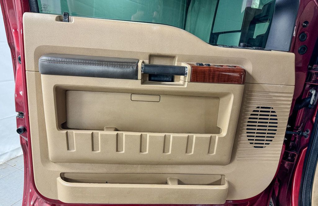 2015 Ford Super Duty F-350 DRW KING RANCH CREW CAB 4X4 WITH DRW - 22946790 - 12