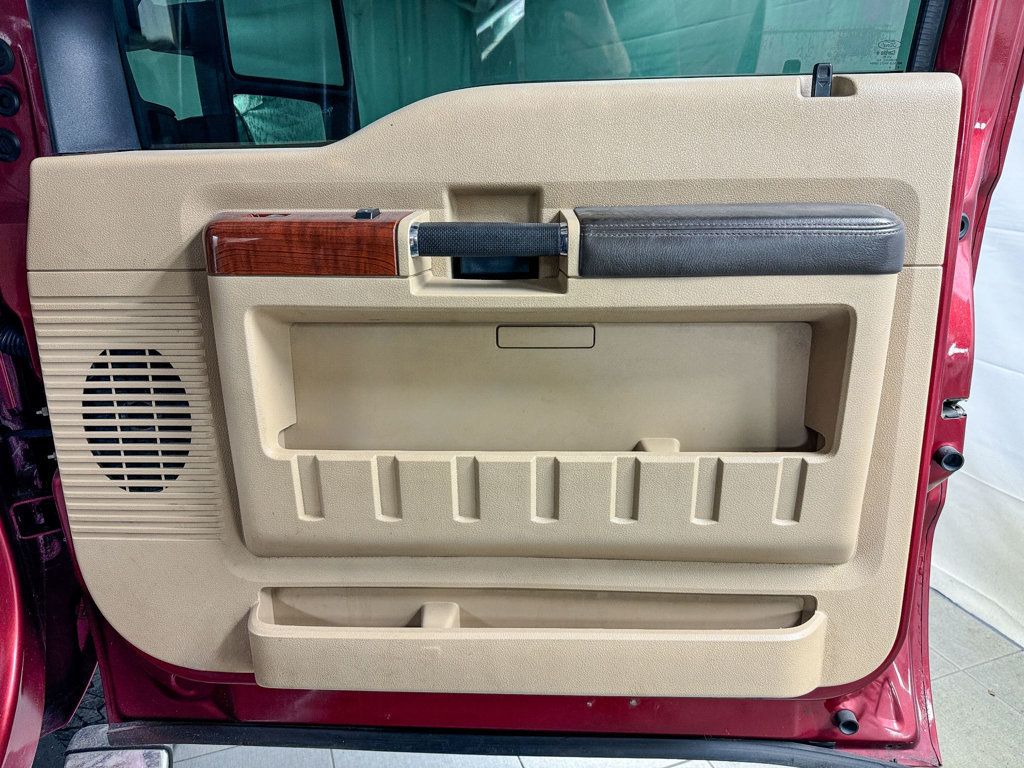 2015 Ford Super Duty F-350 DRW KING RANCH CREW CAB 4X4 WITH DRW - 22946790 - 15