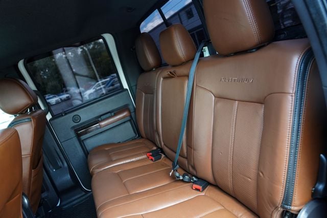 2015 Ford Super Duty F-350 SRW 4WD Crew Cab 156" Platinum - 23036860 - 24