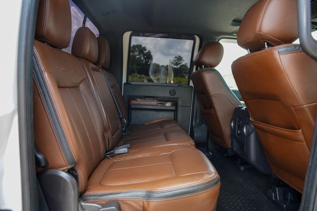 2015 Ford Super Duty F-350 SRW 4WD Crew Cab 156" Platinum - 23036860 - 25