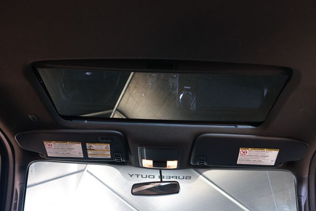 2015 Ford Super Duty F-350 SRW 4WD Crew Cab 172" Lariat - 22998704 - 25