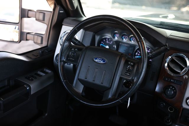 2015 Ford Super Duty F-350 SRW 4WD Crew Cab 172" Lariat - 22998704 - 33