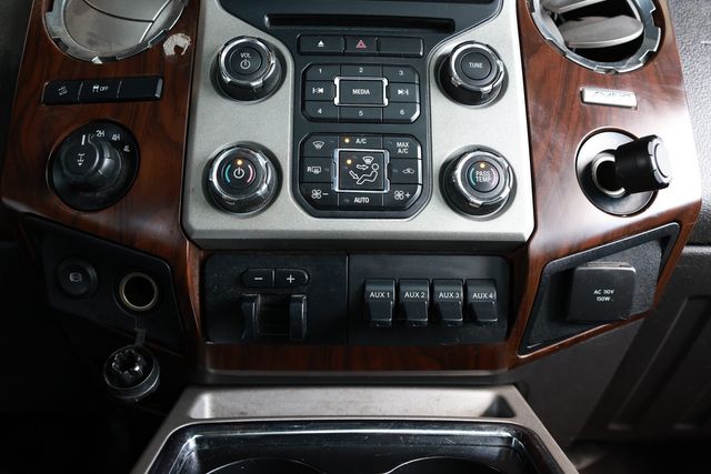 2015 Ford Super Duty F-350 SRW 4WD Crew Cab 172" Lariat - 22998704 - 36