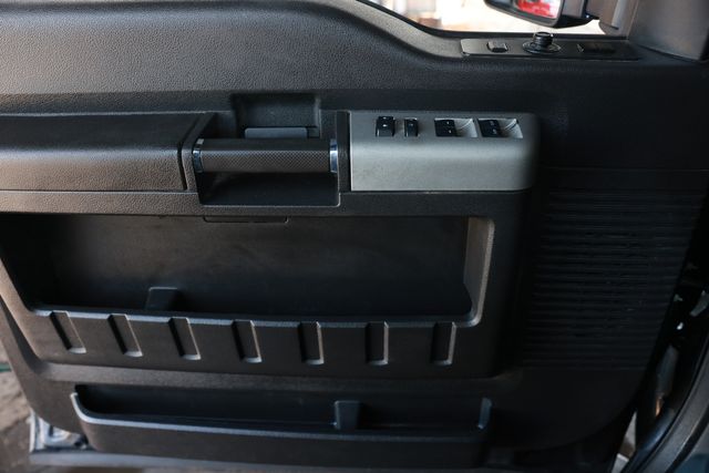 2015 Ford Super Duty F-350 SRW 4WD Crew Cab 172" Lariat - 22998704 - 44