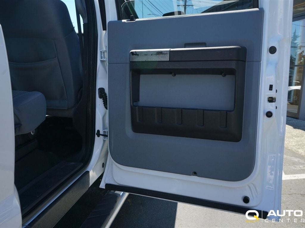 2015 Ford Super Duty F-350 SRW 4WD Crew Cab 172" XLT - 22894746 - 13