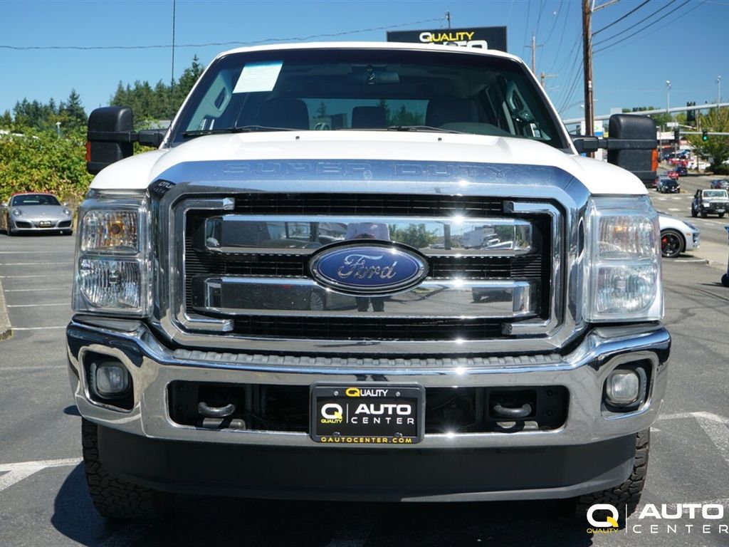2015 Ford F-350 XLT photo 2