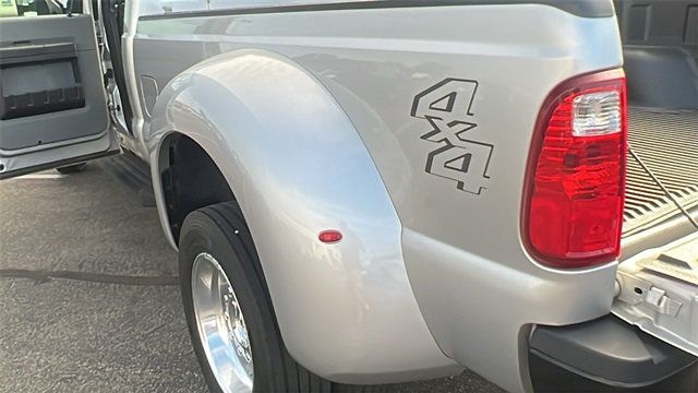 2015 Ford Super Duty F-450 DRW 4WD Crew Cab 172" XL - 22906146 - 16