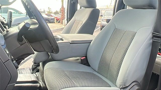 2015 Ford Super Duty F-450 DRW 4WD Crew Cab 172" XL - 22906146 - 20