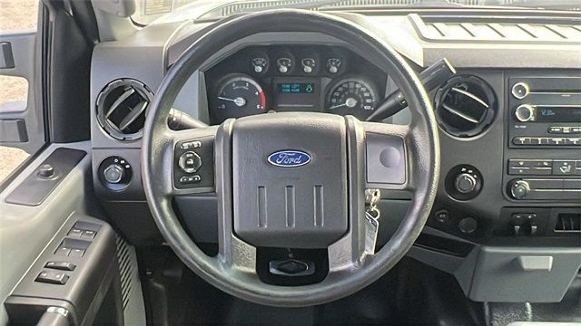 2015 Ford Super Duty F-450 DRW 4WD Crew Cab 172" XL - 22906146 - 24