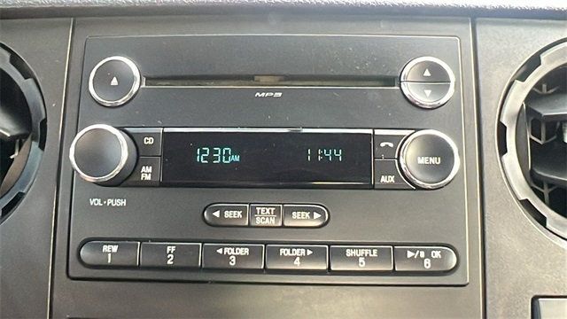 2015 Ford Super Duty F-450 DRW 4WD Crew Cab 172" XL - 22906146 - 26