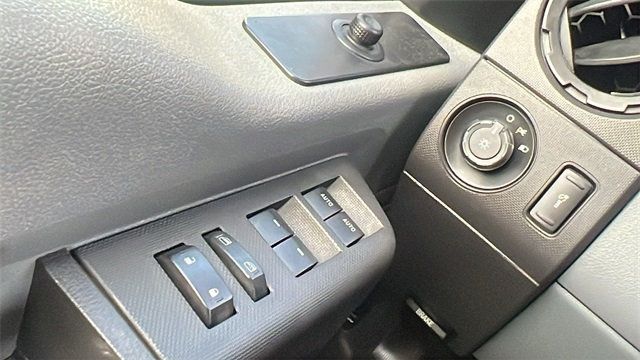 2015 Ford Super Duty F-450 DRW 4WD Crew Cab 172" XL - 22906146 - 32