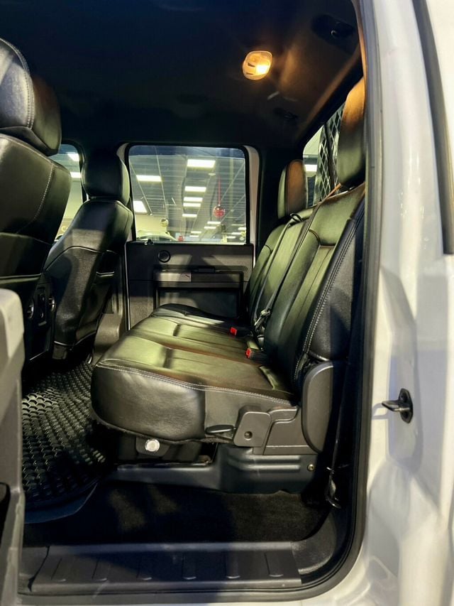 2015 Ford Super Duty F-550 DRW 2WD Crew Cab 200" WB 84" CA Lariat - 22964719 - 18