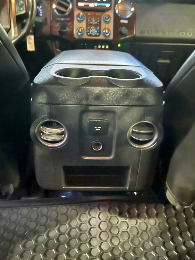 2015 Ford Super Duty F-550 DRW 2WD Crew Cab 200" WB 84" CA Lariat - 22964719 - 19