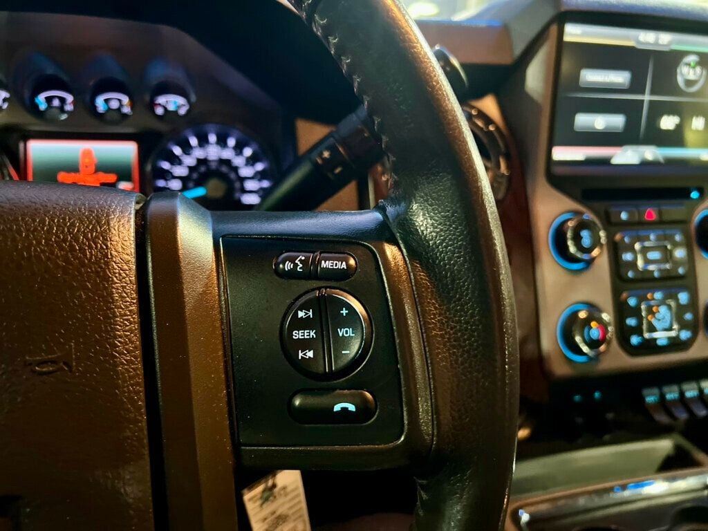 2015 Ford Super Duty F-550 DRW 2WD Crew Cab 200" WB 84" CA Lariat - 22964719 - 21