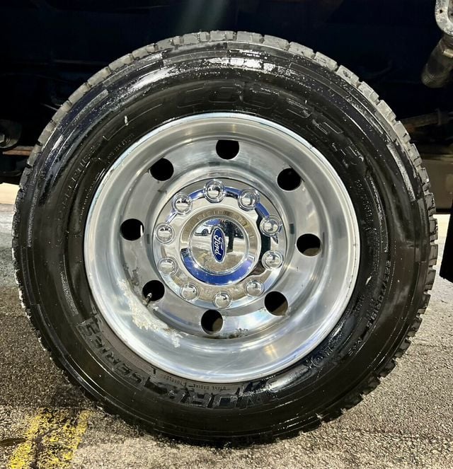 2015 Ford Super Duty F-550 DRW 2WD Crew Cab 200" WB 84" CA Lariat - 22964719 - 29