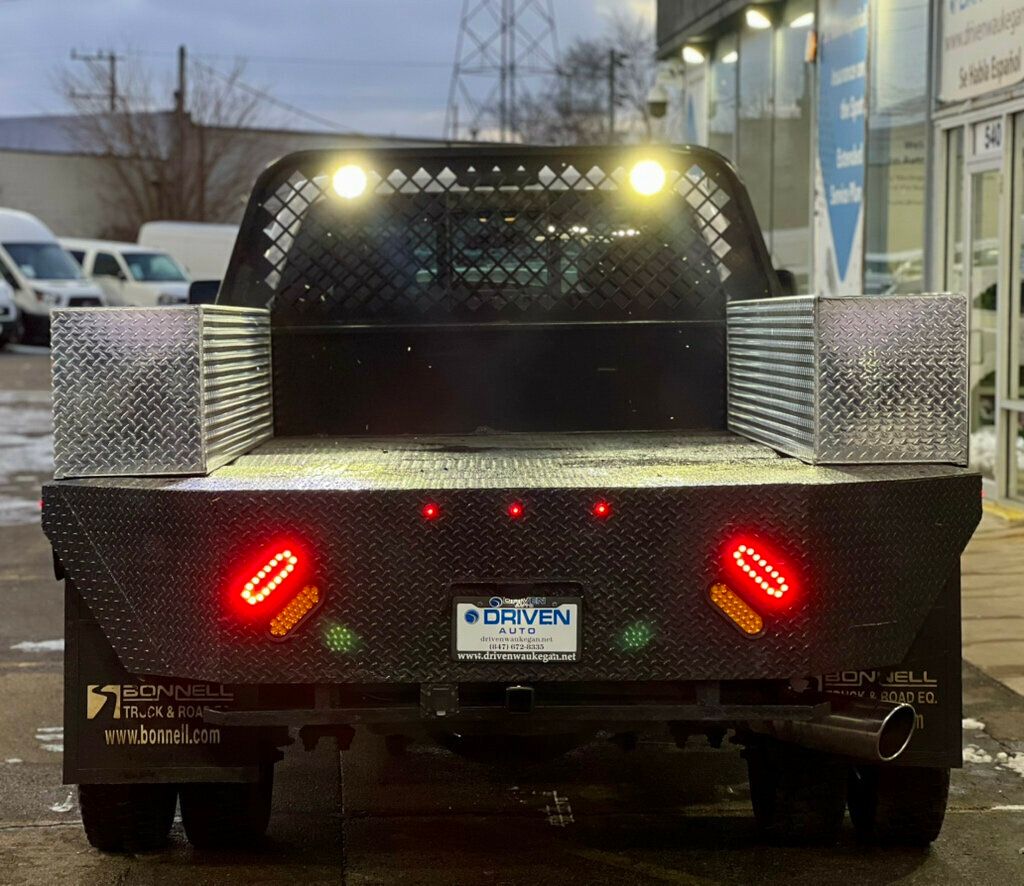 2015 Ford Super Duty F-550 DRW 2WD Crew Cab 200" WB 84" CA Lariat - 22964719 - 35