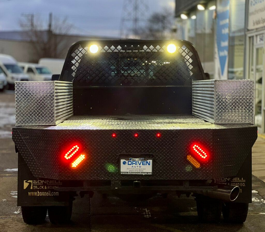 2015 Ford Super Duty F-550 DRW 2WD Crew Cab 200" WB 84" CA Lariat - 22964719 - 3