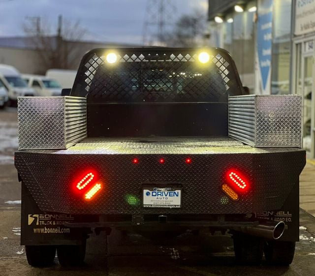 2015 Ford Super Duty F-550 DRW 2WD Crew Cab 200" WB 84" CA Lariat - 22964719 - 3