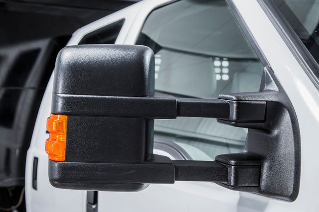 2015 Ford Super Duty F-550 DRW 4WD Crew Cab 200" WB 84" CA XL - 15403102 - 12