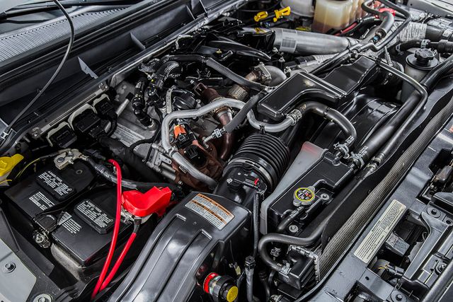 2015 Ford Super Duty F-550 DRW 4WD Crew Cab 200" WB 84" CA XL - 15403102 - 24