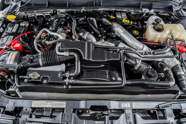 2015 Ford Super Duty F-550 DRW 4WD Crew Cab 200" WB 84" CA XL - 15403102 - 25