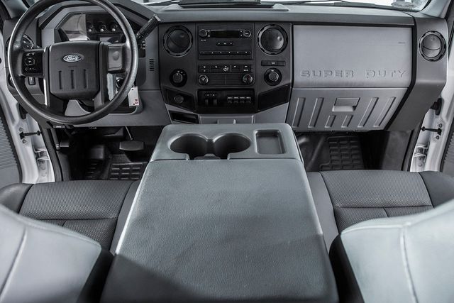 2015 Ford Super Duty F-550 DRW 4WD Crew Cab 200" WB 84" CA XL - 15403102 - 27