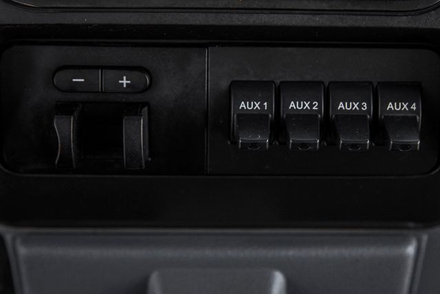 2015 Ford Super Duty F-550 DRW 4WD Crew Cab 200" WB 84" CA XL - 15403102 - 29