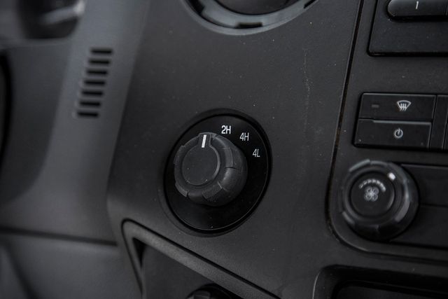 2015 Ford Super Duty F-550 DRW 4WD Crew Cab 200" WB 84" CA XL - 15403102 - 30