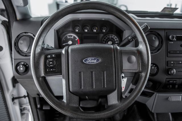 2015 Ford Super Duty F-550 DRW 4WD Crew Cab 200" WB 84" CA XL - 15403102 - 32