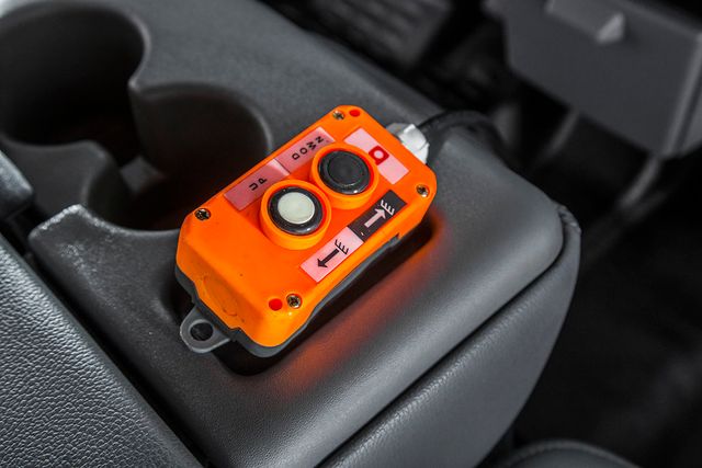 2015 Ford Super Duty F-550 DRW 4WD Crew Cab 200" WB 84" CA XL - 15403102 - 34