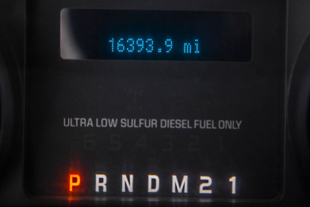 2015 Ford Super Duty F-550 DRW 4WD Crew Cab 200" WB 84" CA XL - 15403102 - 46