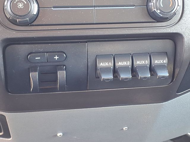 2015 Ford Super Duty F-550 DRW 9' Flatbed - 22994992 - 27