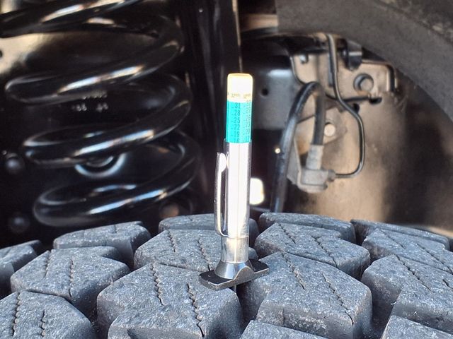 2015 Ford Super Duty F-550 DRW 9' Flatbed - 22994992 - 35