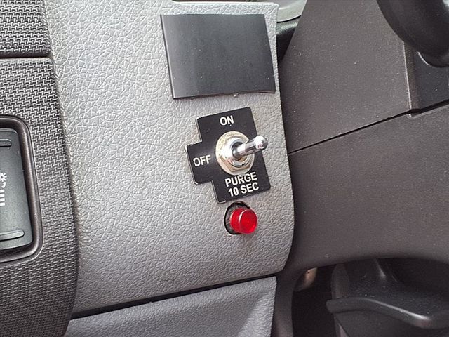 2015 Ford Super Duty F-550 DRW 9' Service Body - 22912845 - 27