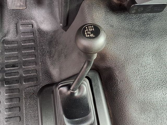 2015 Ford Super Duty F-550 DRW 9' Service Body - 22912845 - 28