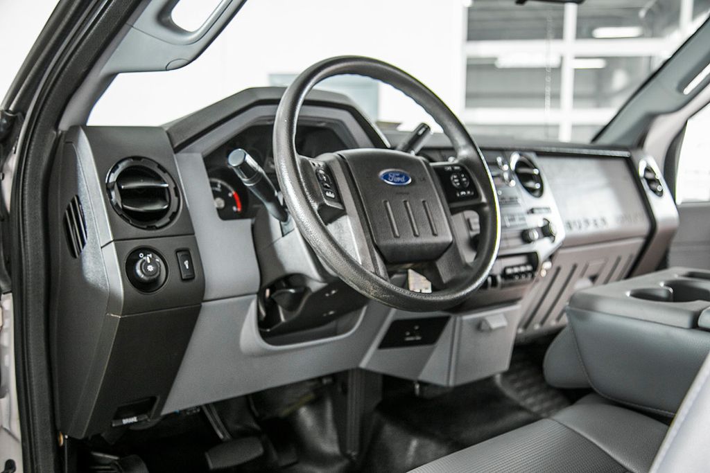 2015 Ford Super Duty F-550 DRW F550 REG CAB 4X4 * 6.7 POWERSTROKE * 11' C&M FLATBED * 1 OWNER - 17136112 - 19