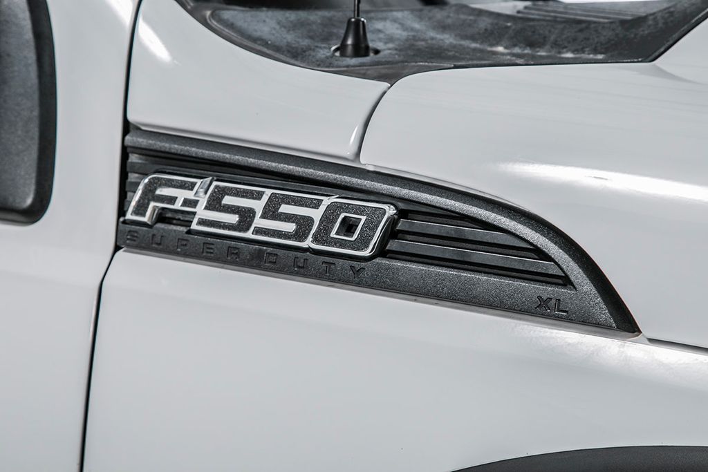 2015 Ford Super Duty F-550 DRW F550 REG CAB 4X4 * 6.7 POWERSTROKE * 11' C&M FLATBED * 1 OWNER - 17136112 - 8