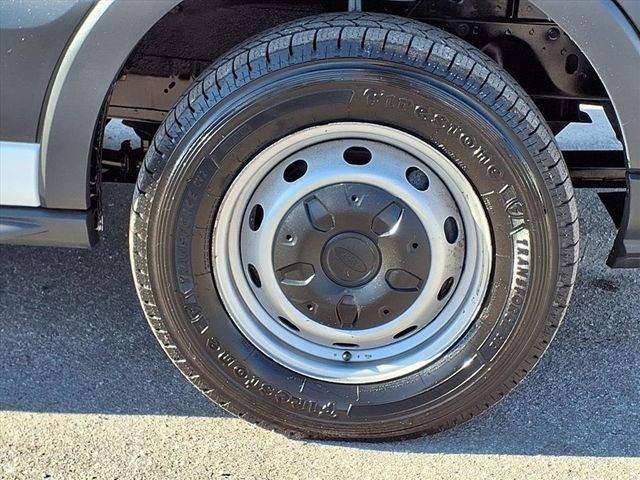 2015 Ford Transit Cargo Van T-250 130" Low Rf 9000 GVWR Swing-Out RH Dr - 22949004 - 32