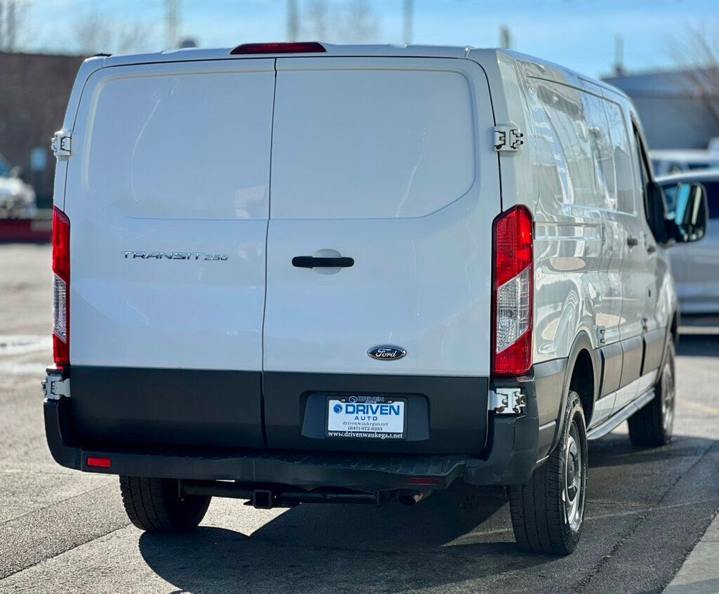 2015 Ford Transit Cargo Van T-250 130" Low Rf 9000 GVWR Swing-Out RH Dr - 22965943 - 25