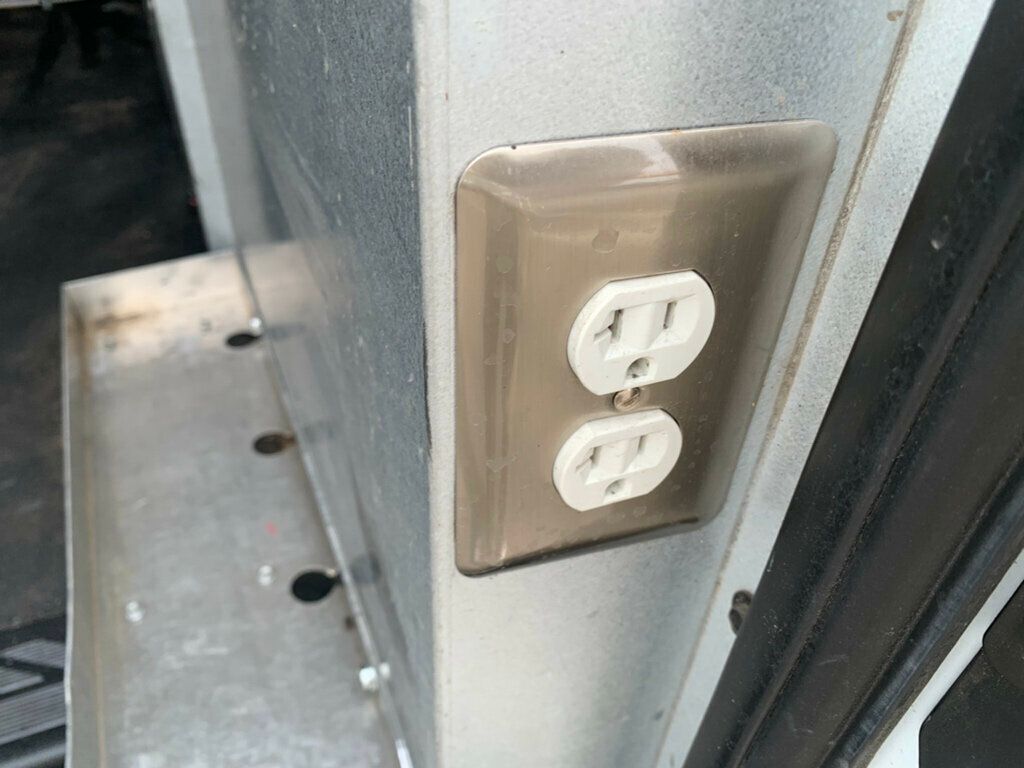 2015 Ford Transit Cargo Van T-250 130" Med Rf 9000 GVWR Sliding RH Dr - 22984699 - 6