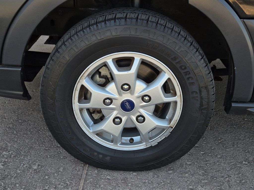2015 Ford Transit Cargo Van T-250 148 MD RF S - 22931954 - 4