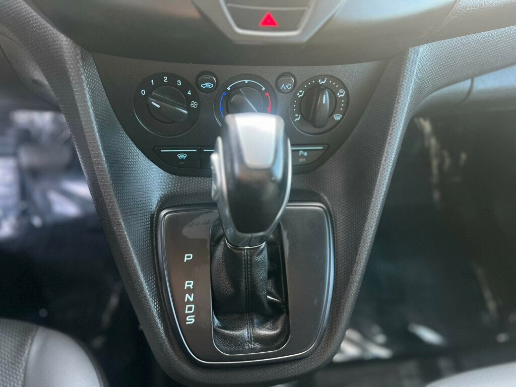 2015 Ford Transit Connect CLEAN TITLE, LOW MILES !!  - 22946000 - 16