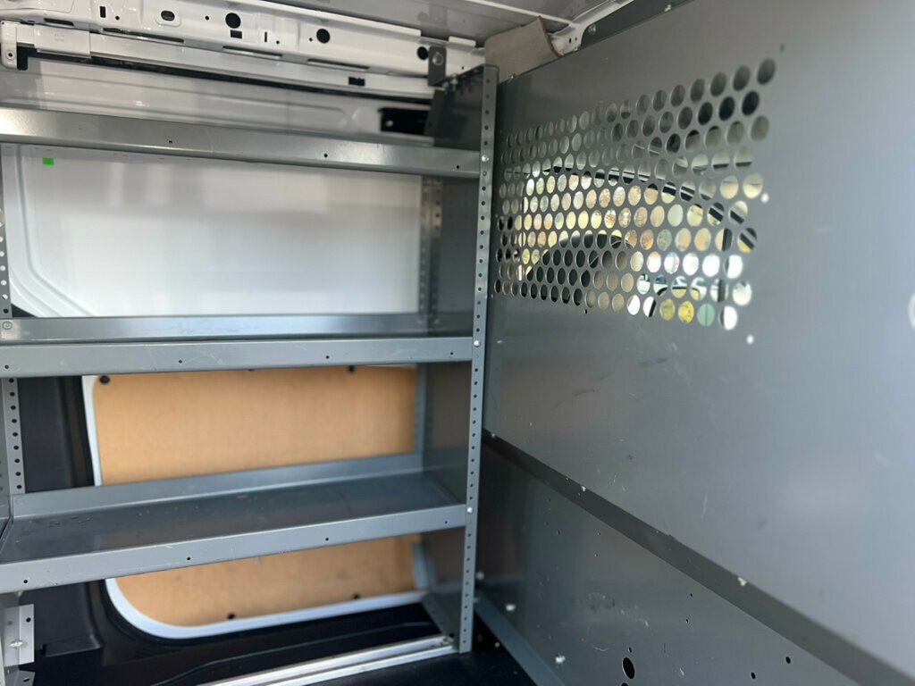 2015 Ford Transit Connect CLEAN TITLE, LOW MILES !!  - 22946000 - 23