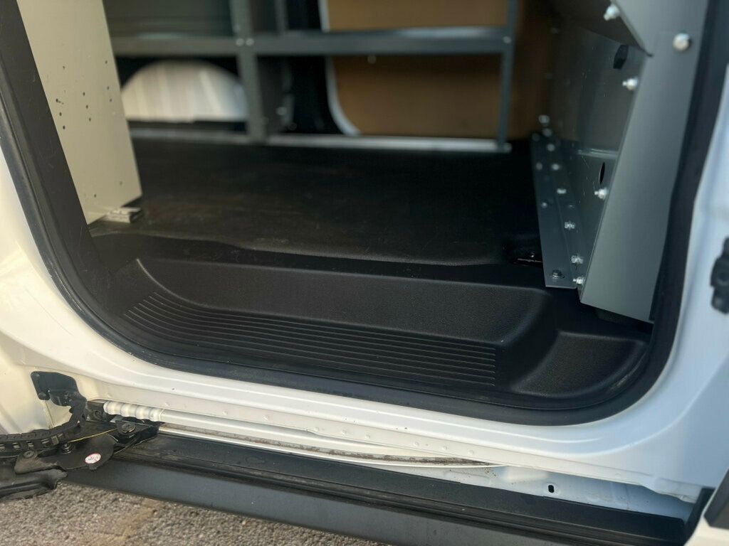 2015 Ford Transit Connect CLEAN TITLE, LOW MILES !!  - 22946000 - 24