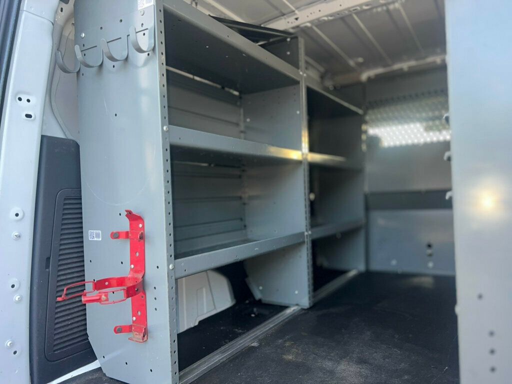 2015 Ford Transit Connect CLEAN TITLE, LOW MILES !!  - 22946000 - 25