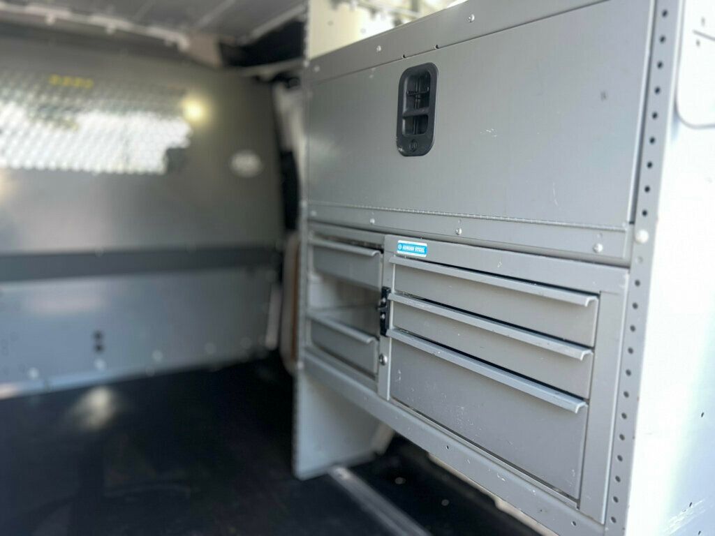 2015 Ford Transit Connect CLEAN TITLE, LOW MILES !!  - 22946000 - 26