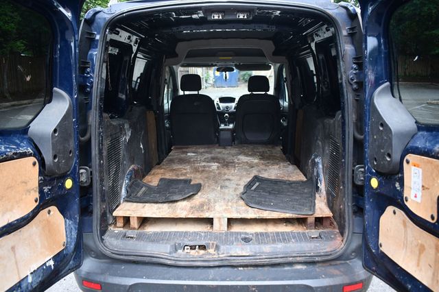 2015 Ford Transit Connect LWB XLT - 23058342 - 24