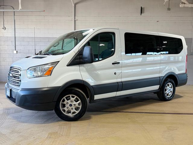 2015 Ford Transit Wagon 150 XLT - 22960221 - 0