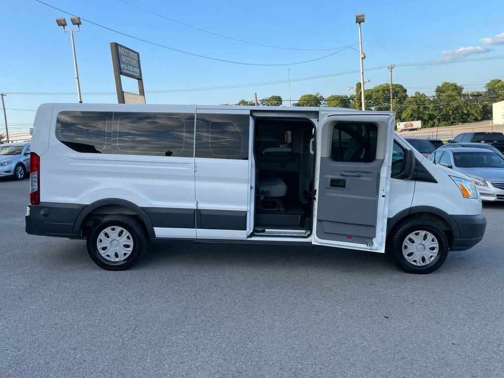 15 passenger van 2024 ford transit wagon