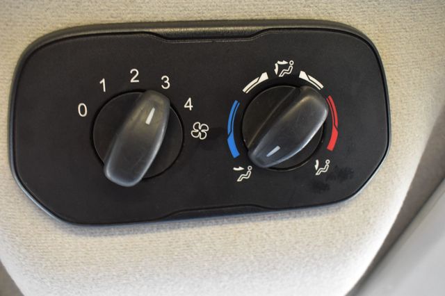 2015 Ford Transit Wagon T-350 148" Low Roof XL Swing-Out RH Dr - 23049269 - 31